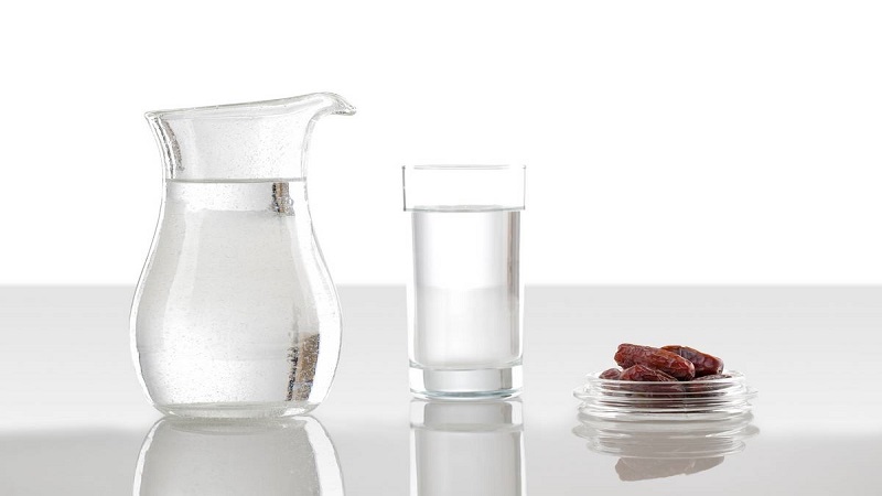 متخصص تغذیه اصفهان حفظ سطح مایعات در ماه رمضان