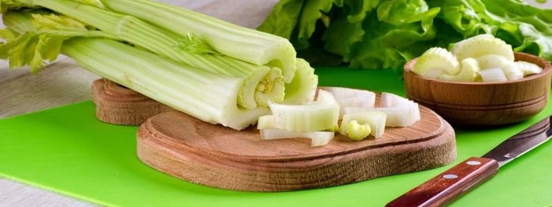 کرفس یک منبع مواد مغذی