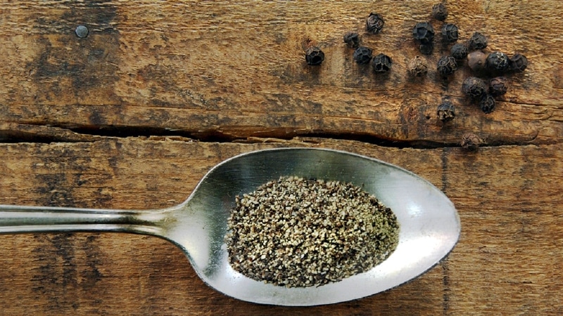 مصرف فلفل سیاه و تداخلات دارویی | متخصص تغذیه اصفهان