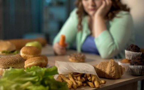 جلوگیری از کاهش وزن با عادت‌ های بد غذایی