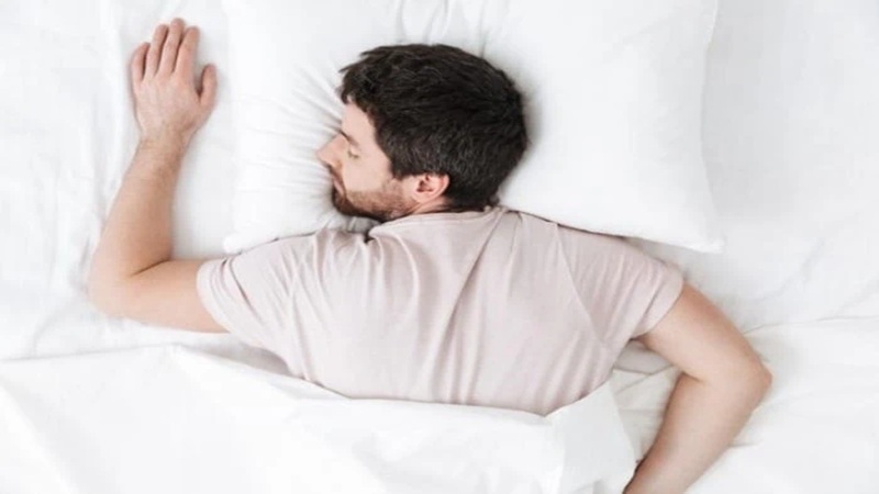 دکتر رضا اطمینانی (متخصص تغذیه اصفهان)